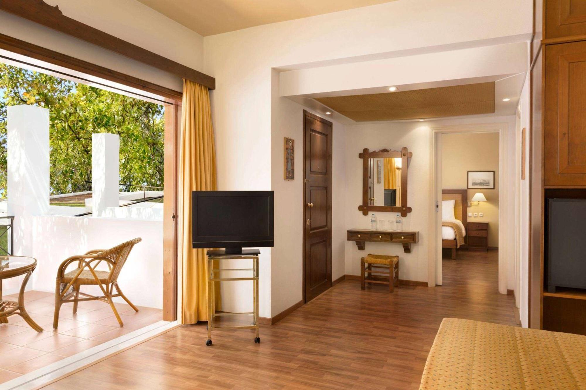 Ramada Loutraki Poseidon Resort Exterior photo